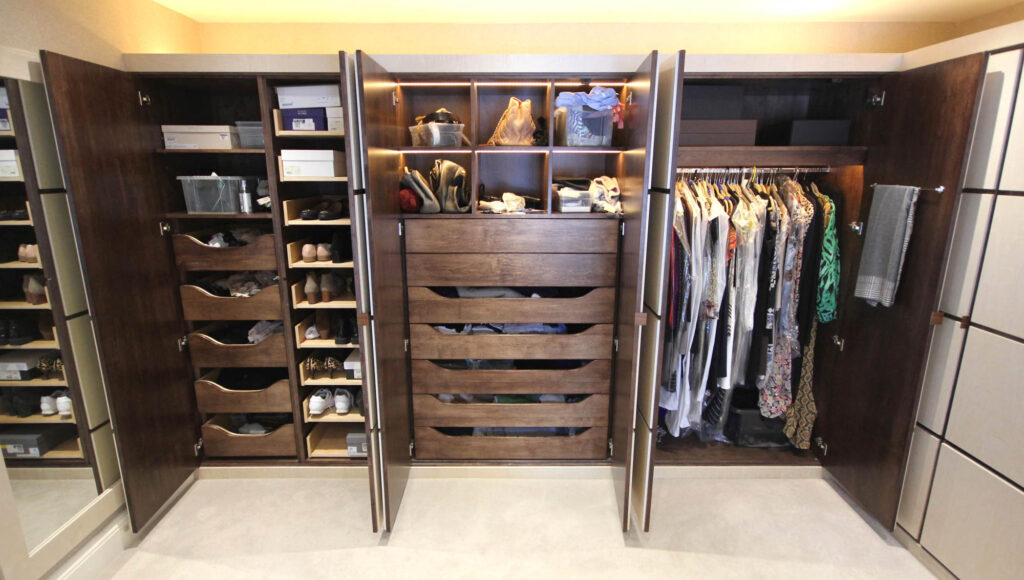 140-fitted-wardrobes-bespoke-dressing-room