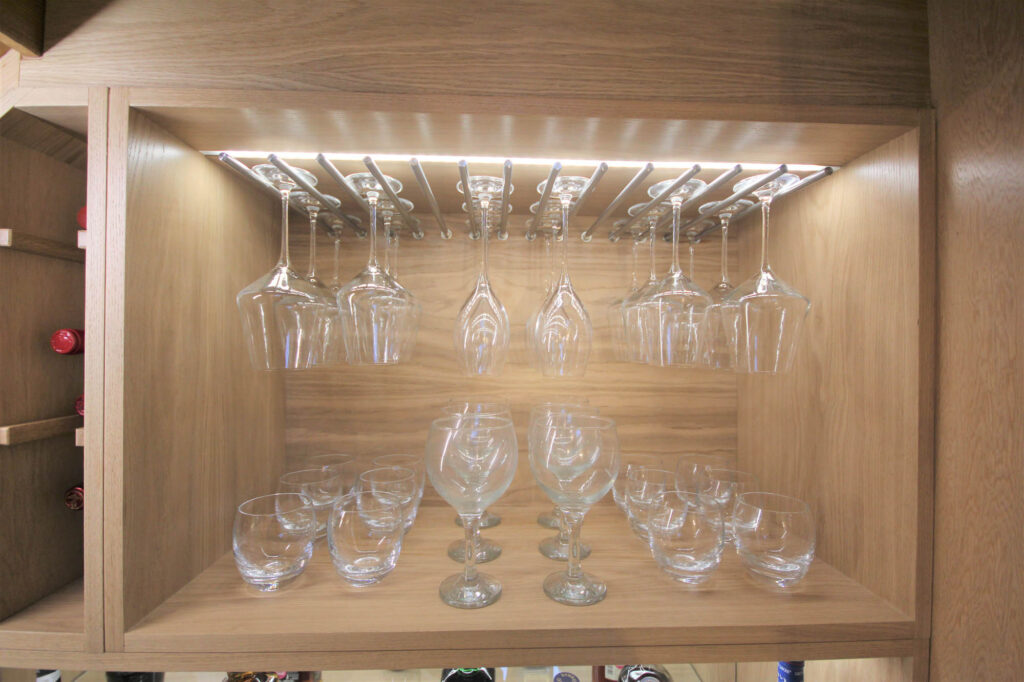 178-under-stairs-drinks-cabinet-bar