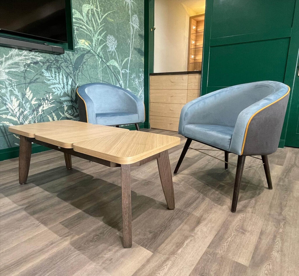 182-Graham&Brown-boardroom-furniture