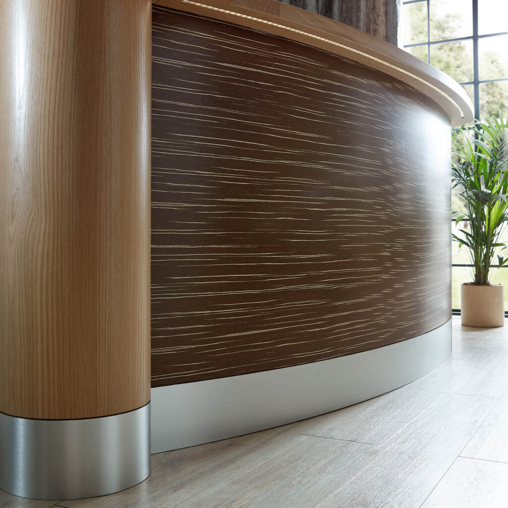 2. home-bar-long-oak-walnut-close